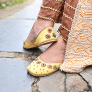Tara, punjabi Jutti